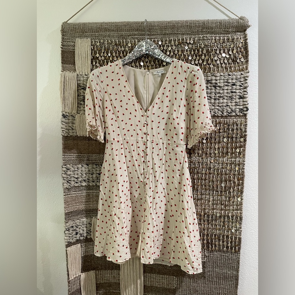 🍓 Madewell Silk Clover button-front dress in Fresh Strawberries